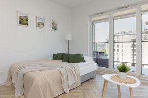 Ursus Sunny Studio for 4 Guests with Parking & Balcony by Noclegi Renters